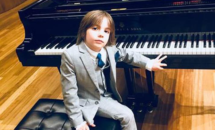 Στέλιος Κερασίδης: Το παιδί - θαύμα θα παίξει πιάνο τιμώντας τους νεκρούς στο Μάτι