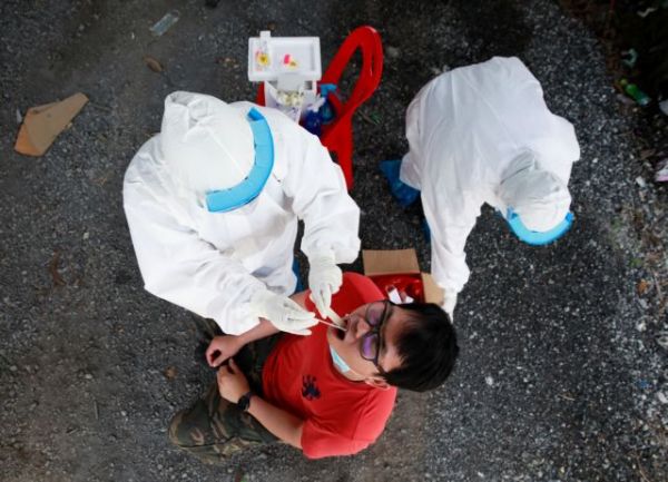 Ταϊλάνδη – Θερίζει τη χώρα η πανδημία – Σοροί σε κοντέινερ