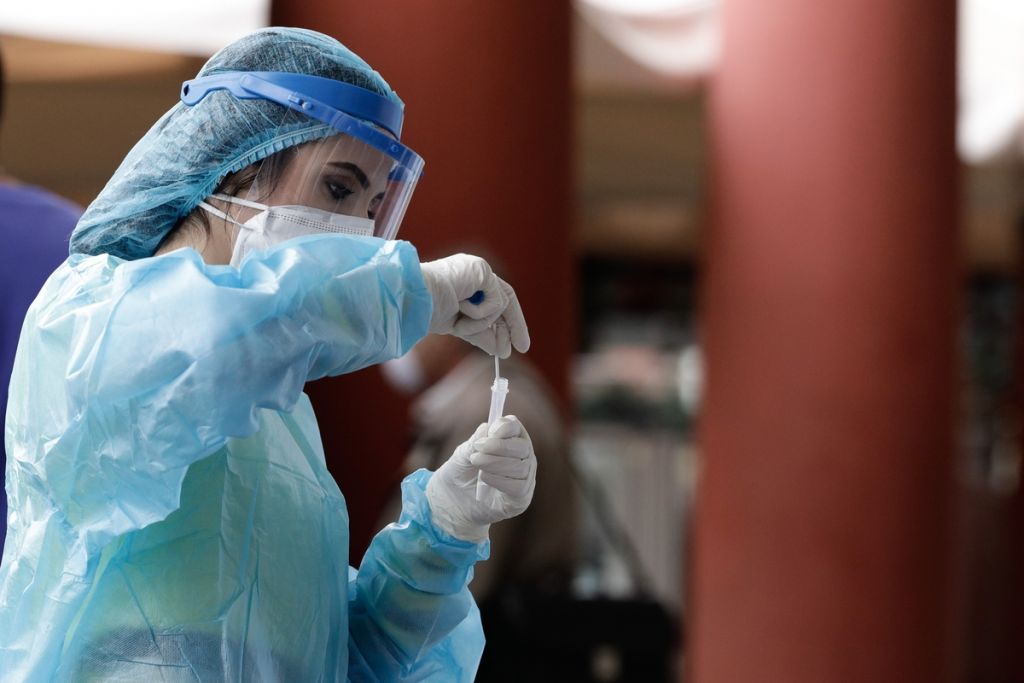 Αυστρία: Δωρεάν θα είναι το τεστ PCR – Υποχρεωτικό από την Τετάρτη στη νυχτερινή εστίαση