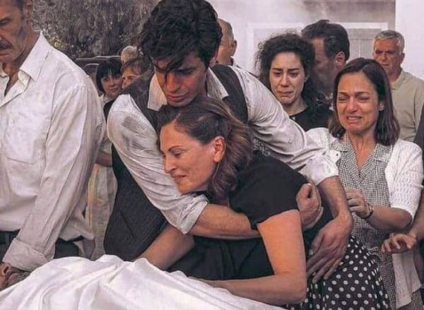 Άγριες Μέλισσες: Με δάκρυα στα μάτια η Βιολέτα – Τι συνέβη στο Διαφάνι;