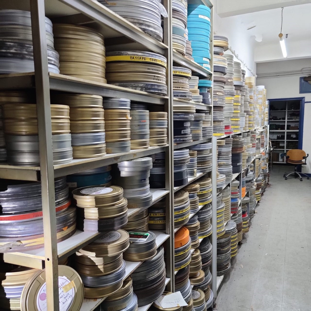 Διαρροή χημικών σε κτίριο που στέγαζε τη Φίνος Φιλμ – Κινδύνεψαν μπομπίνες σπουδαίων ταινιών