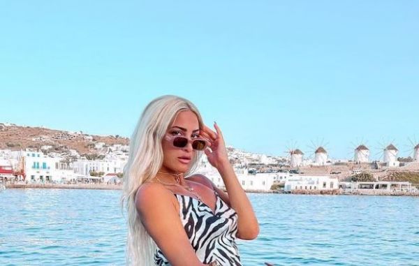 Ιωάννα Τούνη – Δημήτρης Αλεξάνδρου: Παιχνίδια στο νερό για το ερωτευμένο ζευγάρι