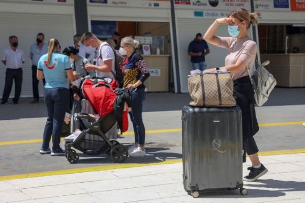 Κοροναϊός: Ο οδικός χάρτης για τις μετακινήσεις, την εργασία, την εστίαση