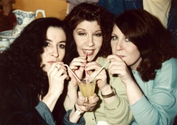 Μίνα Αδαμάκη: Η απίθανη αποκάλυψη για τις Τρεις Χάριτες