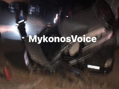 Μύκονος: Σοκαριστικό τροχαίο – Αυτοκίνητο προσγειώθηκε σε άλλα οχήματα