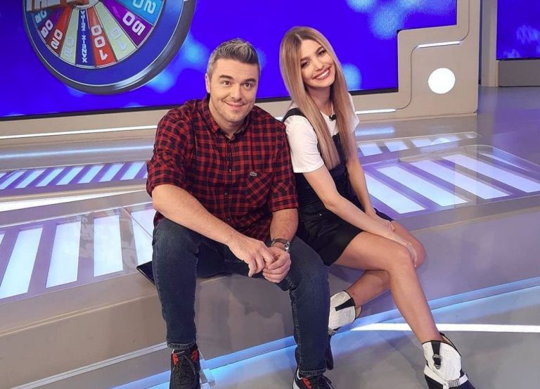 Πέτρος Πολυχρονίδης: Αποχαιρετά τη Βάλια Χατζηθεοδώρου από τον «Τροχό της Τύχης»