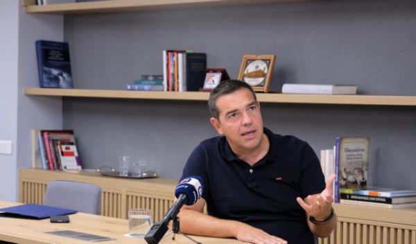 Τσίπρας: Ο ΣΥΡΙΖΑ θα καταργήσει την ελάχιστη βάση εισαγωγής στα πανεπιστήμια