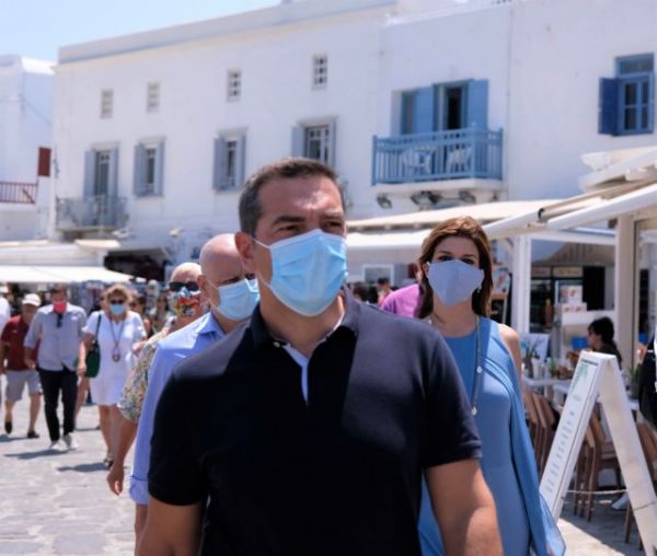Τσίπρας από Μύκονο: Τα νησιά μας είναι ασφαλής προορισμός – Βιαστικό το μίνι lockdown