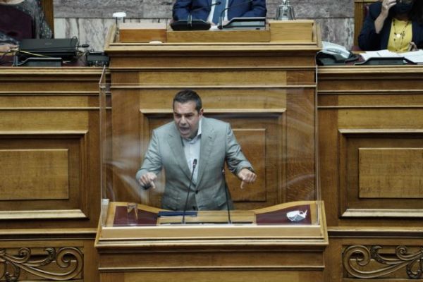 Τσίπρας: Πάρτε πίσω την ελάχιστη βάση εισαγωγής – Η κυβέρνηση έχει κάνει deal με τα ιδιωτικά κολέγια
