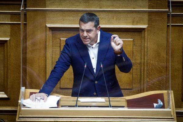 Τσίπρας: Έγκλημα εκ προμελέτης ο αποκλεισμός 30.000 μαθητών από τις φετινές πανελλαδικές εξετάσεις