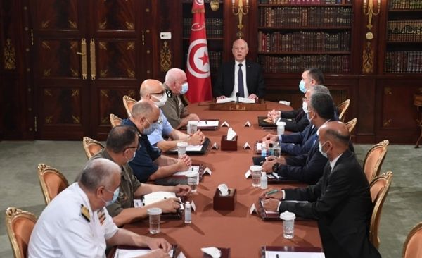 Τυνησία: Στρατιωτικά οχήματα περικύκλωσαν το Κοινοβούλιο