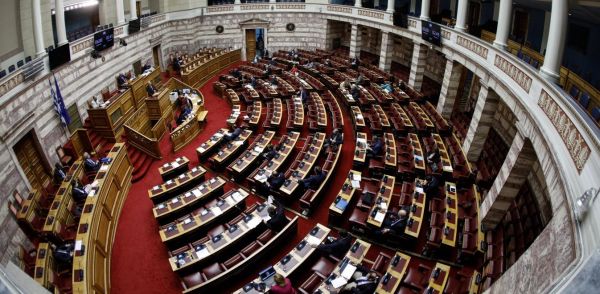 Βουλή: Ψηφίστηκε κατά πλειοψηφία από τη ΝΔ το Μεσοπρόθεσμο Πλαίσιο 2022-2025