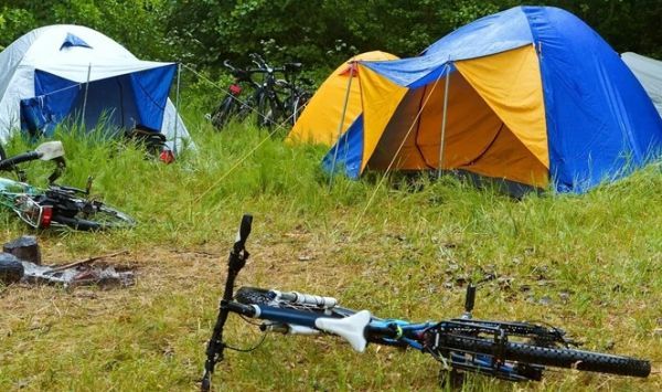 Συναγερμός στις παιδικές κατασκηνώσεις: Πάνω από 50 κρούσματα κοροναϊού σε Καπανδρίτι, Χανιά και Χαλκιδική