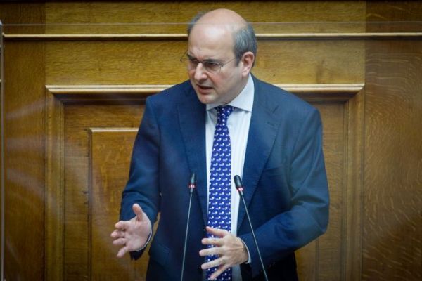Χατζηδάκης: Τα προβλήματα υγείας στην εργασία κοστίζουν σε εργαζόμενους και επιχειρήσεις