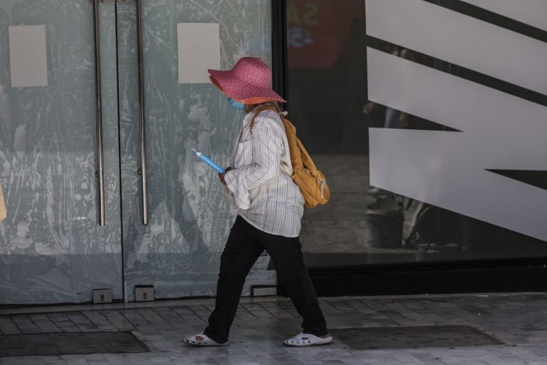 Πειραιάς: Ανοίγει κλιματιζόμενος χώρος για να προστατευτούν οι πολίτες από τον καύσωνα