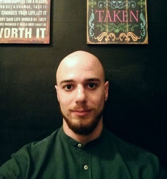 Νέα ποιητική συλλογή: “Ο Άνθρωπος ήταν η Συνθήκη της Ειρήνης”