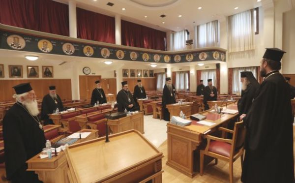 Holy Synod of Orthodox Church of Greece pledges churches will try to persuade faithful on need for vaccination