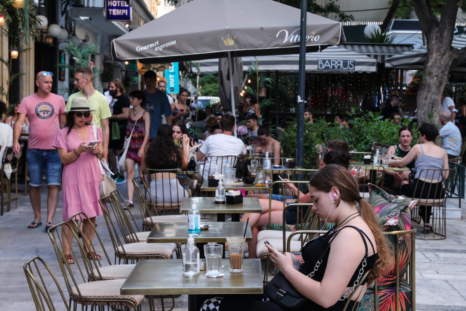 Κοροναϊός: Πού εντοπίζονται τα 1.834 κρούσματα – Δείτε αναλυτικά τον χάρτη της διασποράς