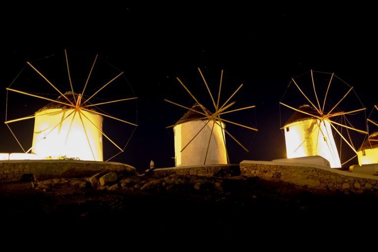 Μύκονος: Ουρές για rapid test και εκνευρισμός σε τουρίστες και επιχειρηματίες