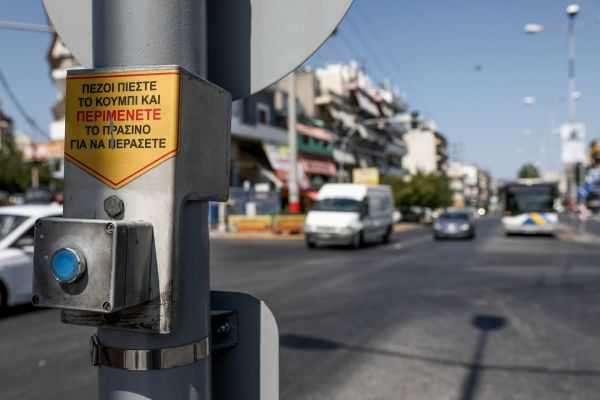 Σοκαριστικό τροχαίο στη Νίκαια – Φορτηγό παρέσυρε και σκότωσε εξάχρονο κοριτσάκι
