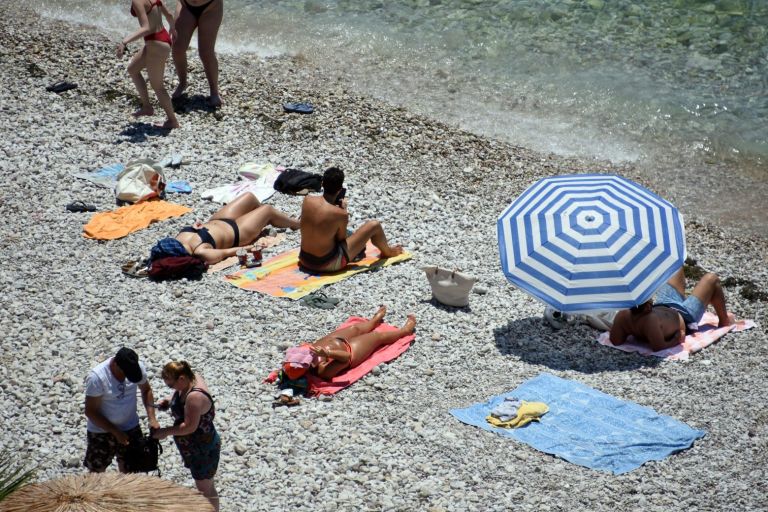 Κοροναϊός: Πού εντοπίζονται τα 1.465 κρούσματα – Δείτε αναλυτικά τον χάρτη της διασποράς