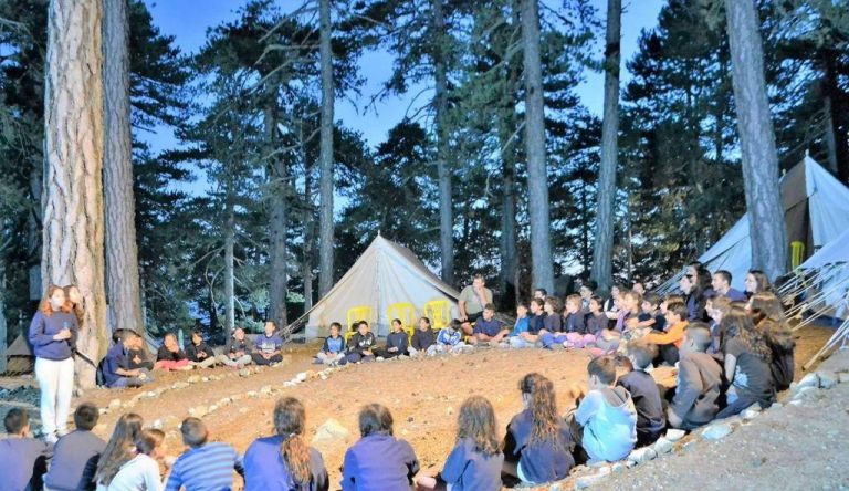 Κοροναϊός: Έξαρση κρουσμάτων στις παιδικές κατασκηνώσεις