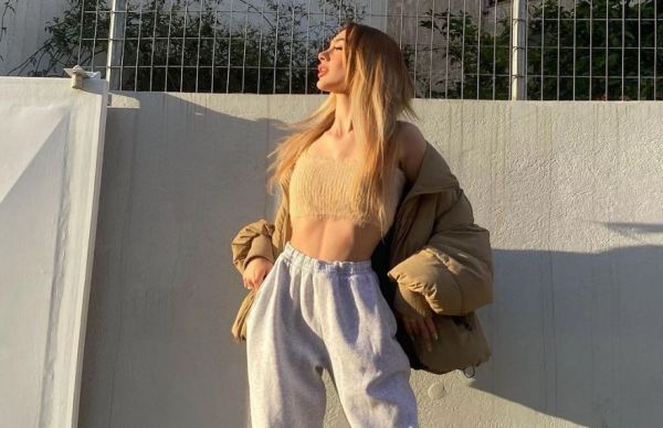 Κιάρα Μαρκέζη: Η εγγονή του Τσοχατζόπουλου κάνει την Μύκονο να παραμιλά