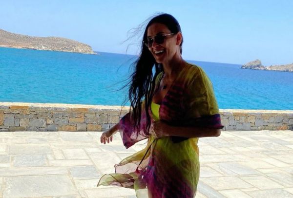 Ντέμι Μουρ: Φωτογραφίζεται με τις κόρες της και εμείς τις χαζεύουμε