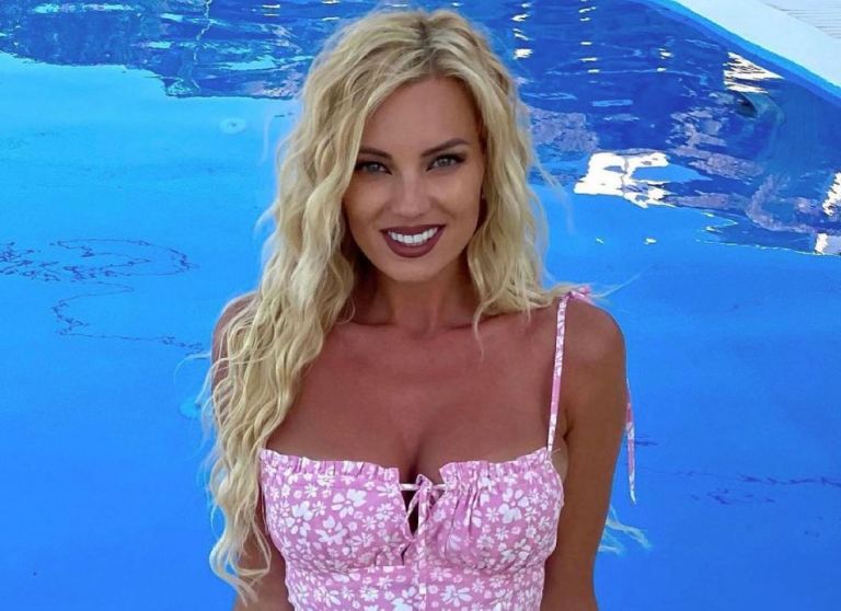 Τζούλια Νόβα: Μυστικός αρραβώνας για το μοντέλο