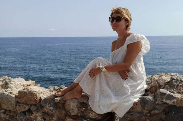 Ευδοκία Ρουμελιώτη: Η σπάνια φωτογραφία με τα παιδιά του συζύγου της