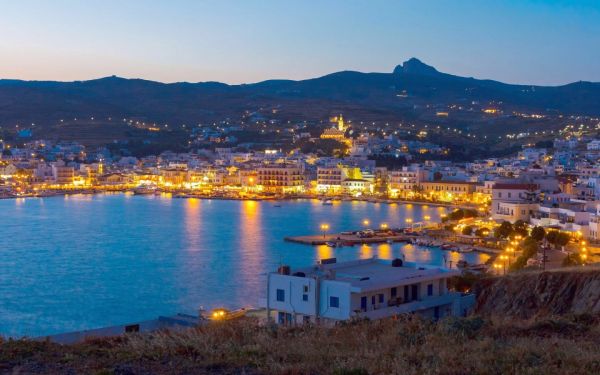 Κοροναϊός – Γιατί «κοκκινίζουν» τα δημοφιλή νησιά της Ελλάδας;