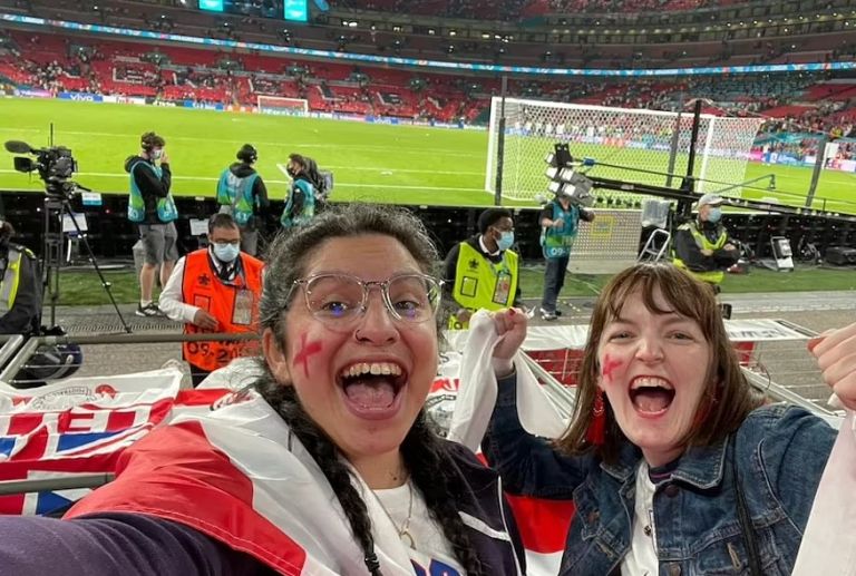 Euro 2020: Οι πανηγυρισμοί της στην κάμερα οδήγησαν στην απόλυσή της