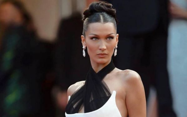 Μπέλα Χαντίντ: Μείναμε άφωνοι με την εμφάνισή της στις Κάννες