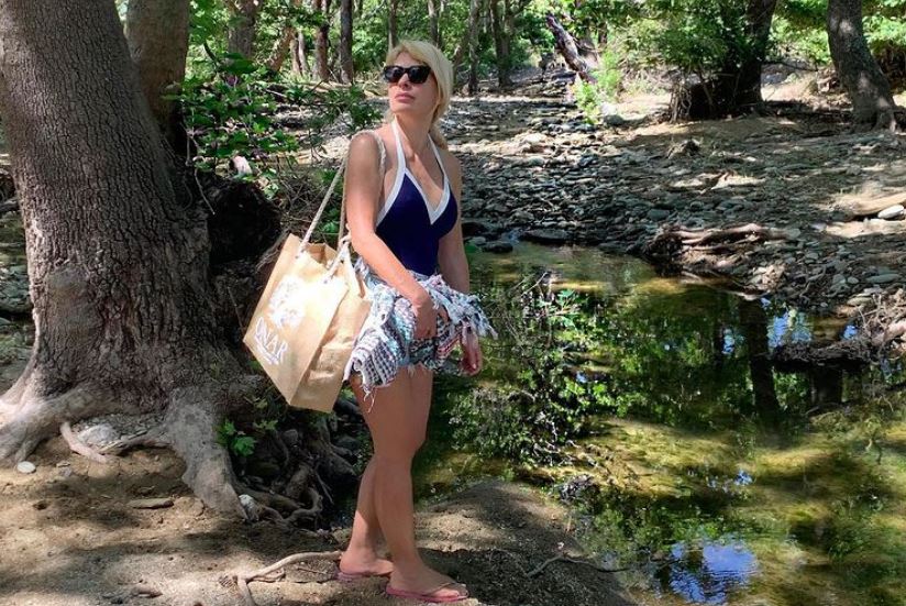 Ελένη Μενεγάκη – Αυτός είναι ο παράδεισός της στην Άνδρο