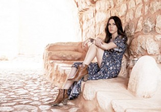 Αφροδίτη Λιάντου – Τι θα βλέπει η πρωταγωνίστρια από την Γη της Ελιάς στο νέο πρόγραμμα του MEGA;