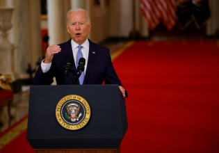 Τζο Μπάιντεν – «Εξαιρετική επιτυχία ο απεγκλωβισμός από το Αφγανιστάν»