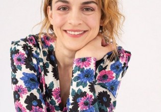 Γιούλικα Σκαφιδά – Τρισευτυχισμένη στο μαιευτήριο