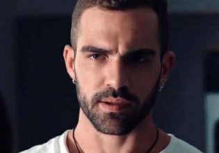 Τζούλιο Φιλίππο Ντ’ Ερρίκο – Διακοπές στη Μύκονο για τον τηλεοπτικό «Φοίβο»