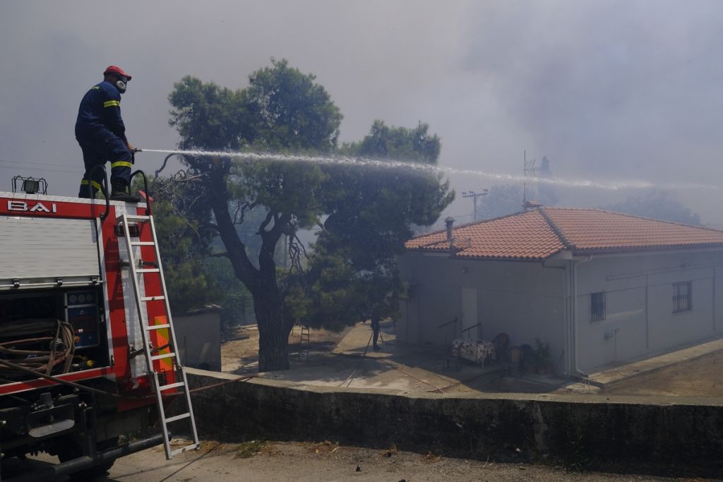 Φωτιές που δεν σβήνουν