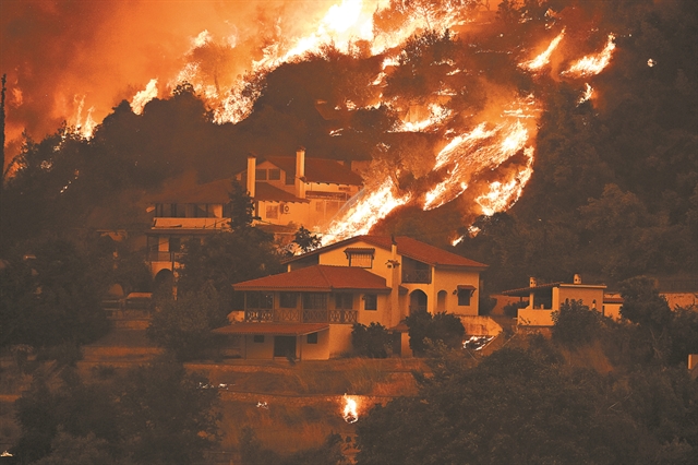 Φωτιές – Εκθεση προέβλεπε την καταστροφή – Γιατί κρύφτηκε στα συρτάρια