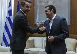 Σφοδρός «πόλεμος» κυβέρνησης – ΣΥΡΙΖΑ με συγκρίσεις… της εργασίας Μητσοτάκη και Τσίπρα