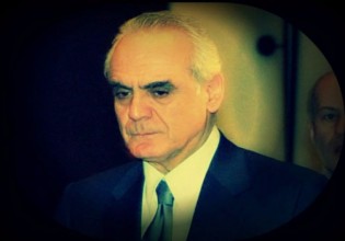 Άκης Τσοχατζόπουλος – Ο Ωραίος Μπρούμελ του ΠΑΣΟΚ – Από ποιον εμπνεύστηκε ο Ανδρέας το παρατσούκλι