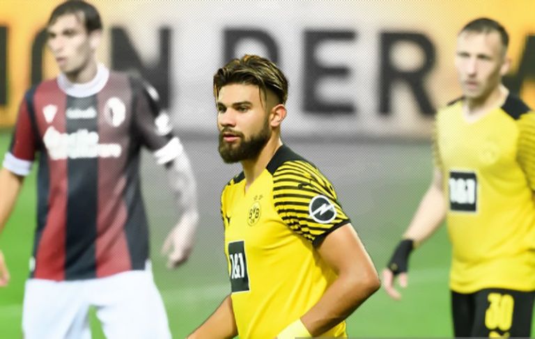 Απίστευτο – Βασικός στην Ντόρτμουντ, «άγνωστος» 21χρονος Ελληνας