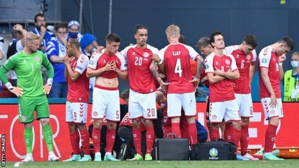 Στον Κίαερ και τους γιατρούς που έσωσαν τον Έρικσεν το ειδικό βραβείο της UEFA!