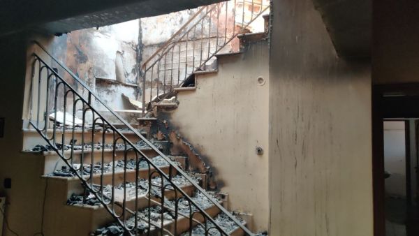 Απόκοσμες εικόνες από τα καμένα σπίτια στους Θρακομακεδόνες – Το in.gr στο τόπο της καταστροφής