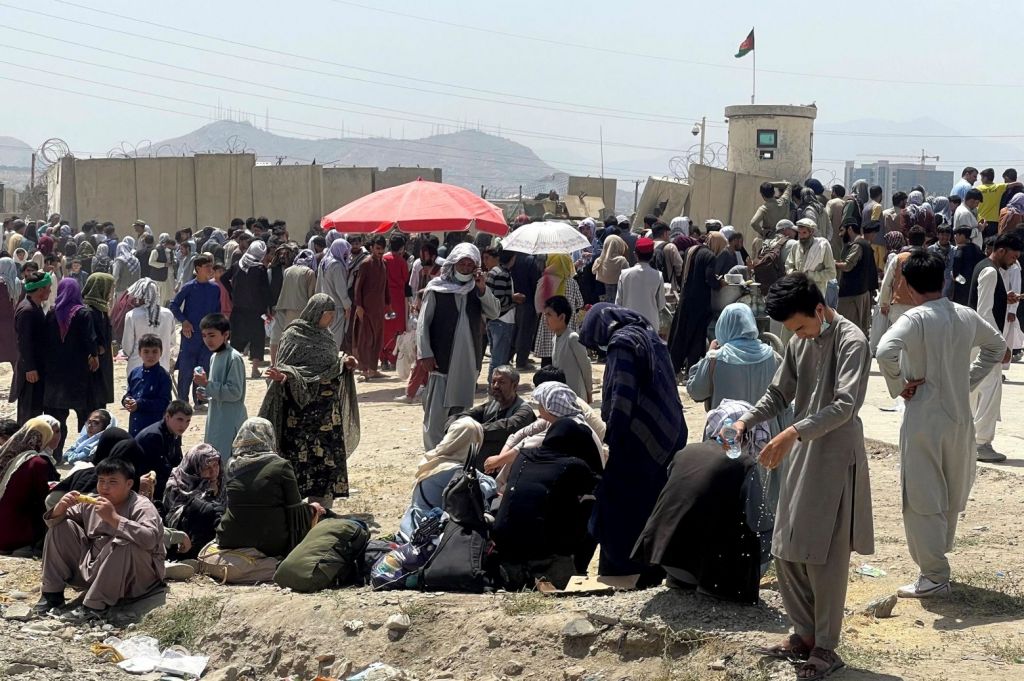 Αφγανιστάν – Φρικαλεότητες των Ταλιμπάν – Πυροβολούν και ξυλοκοπούν γυναίκες και μικρά παιδιά