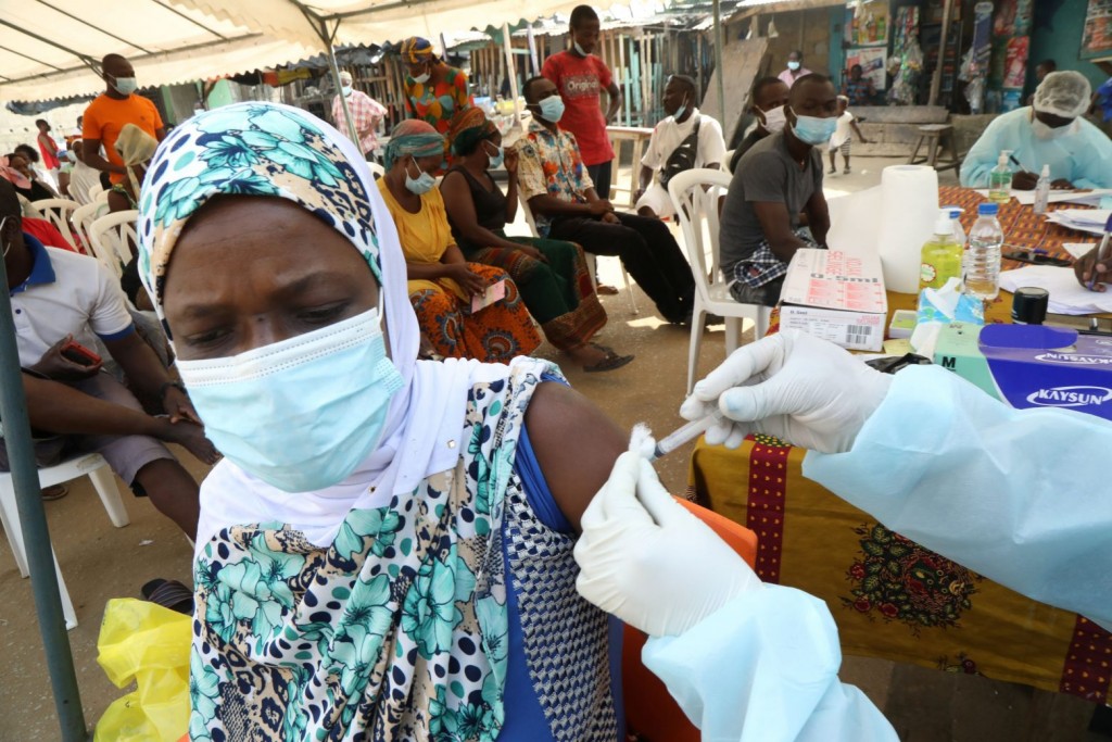 Εμβόλιο: Νέα έκκληση του ΠΟΥ για αναβολή της τρίτης δόσης στις πλούσιες χώρες