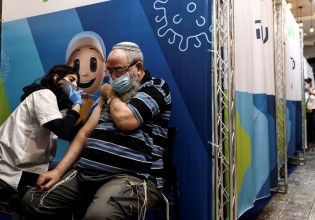 Μετάλλαξη Δέλτα – Οι ενισχυτικές δόσεις δείχνουν να φρενάρουν την επιδημία στο Ισραήλ