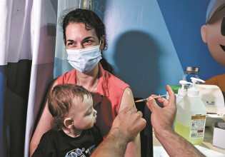 Κοροναϊός – Ο Σεπτέμβριος έρχεται με πολλά ανοιχτά μέτωπα