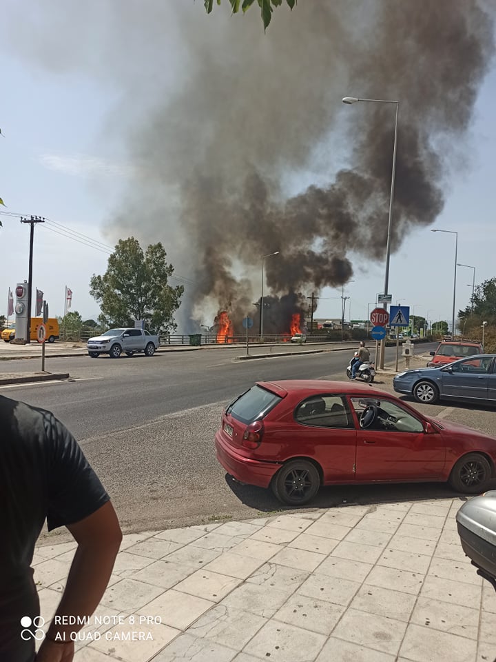 ΦΩΤΟ ΚΑΙ ΒΙΝΤΕΟ: Μεγάλη φωτιά στο Αγρίνιο κοντά σε αποθήκη με υγραέριο